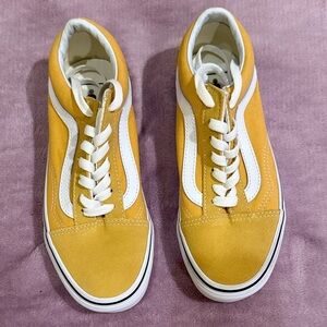 Vans low tops Mustard and White shoes